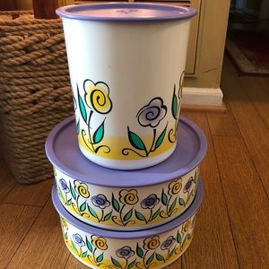 Vintage Spring Tupperware containers with lids. *new*